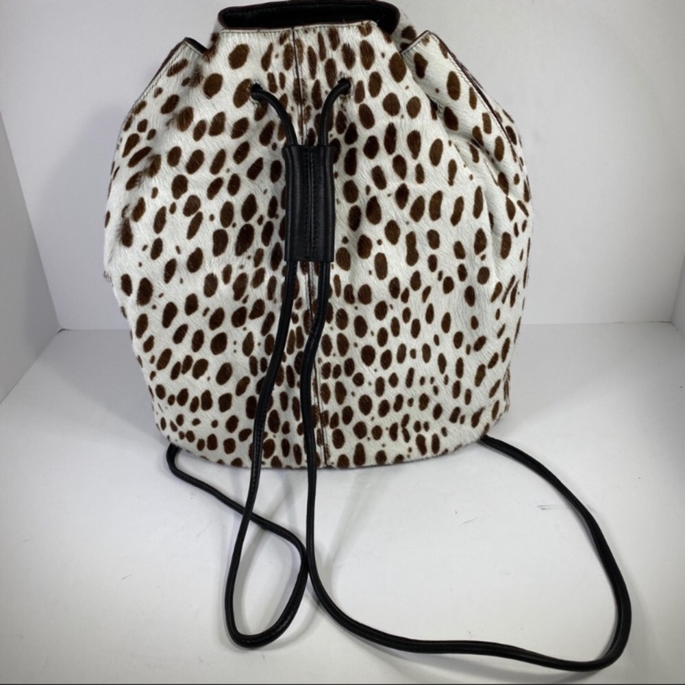 elizabeth & james cynnie sling backpack